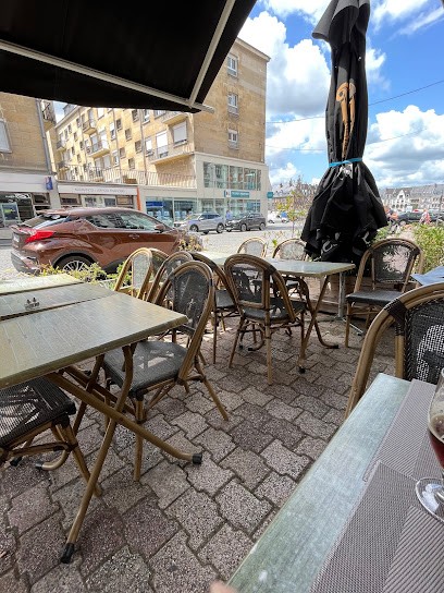 Pub McLean, Bar à Cambrai