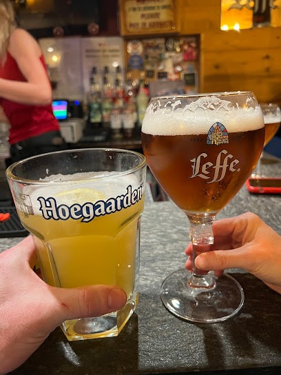 BAR LE FIFTY 50, Bar aux Allues