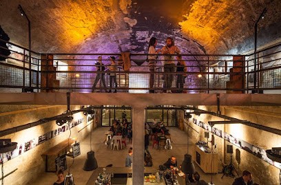 Les Voutes Virgo De La Major, Bar à Marseille 02