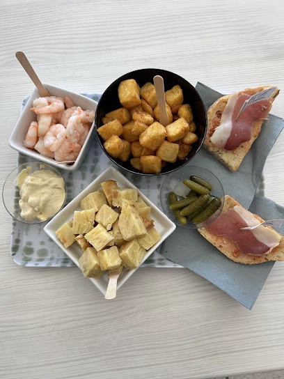 Copacabana Bar Tapas Glacier Créperie Cocktails, Bar à Vias