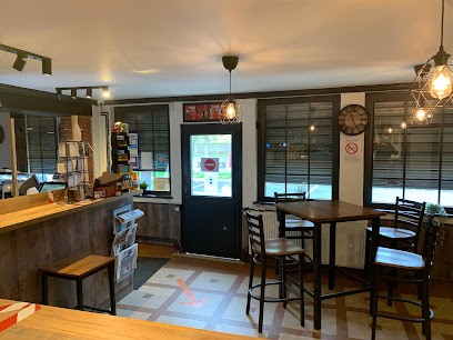 Cafe De La Mairie, Bar à Claville