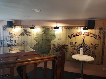 The Galway, Bar à Pau