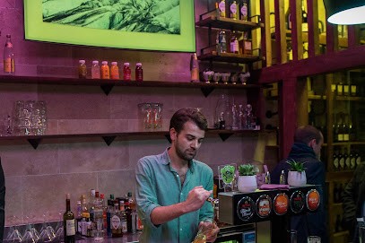 La Boissonnerie Bar / Boutique, Bar à Viroflay