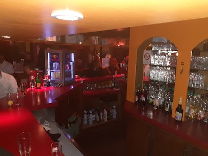 Le Saint Thibault, Bar à Dreux