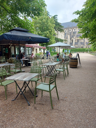 L'arche, Bar à Bourges