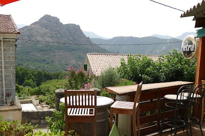 Le Soccer, Bar à Ocana