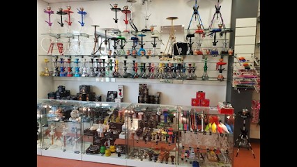 Paradis Artificiels, Bar à Compiègne