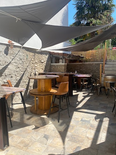 Le Friendly, Bar à Roissy-en-France