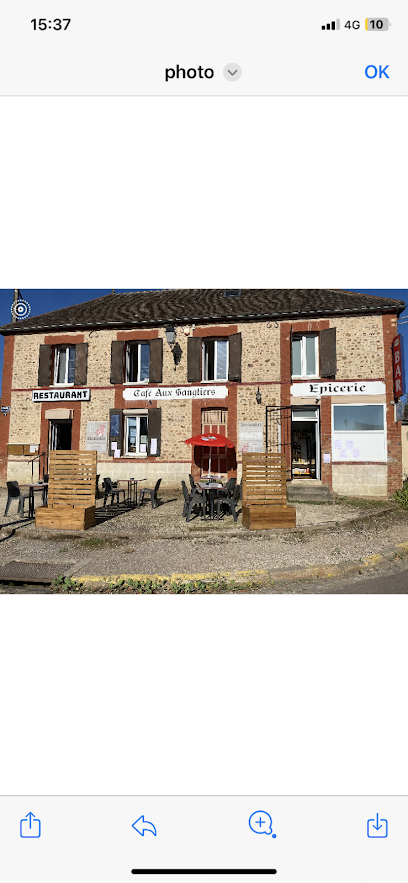 Café Aux Sangliers, Bar à Saint-Sérotin