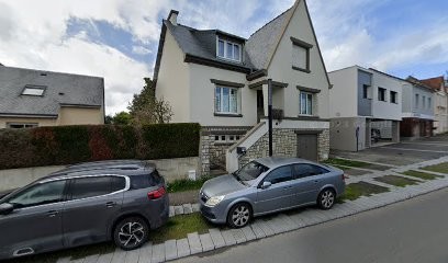 Page-de-pub, Bar à Melesse