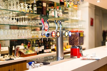 CHAPITRE II, Bar à Valenciennes