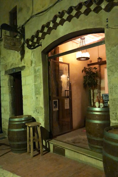 Au Chat Carti, Bar à Grasse