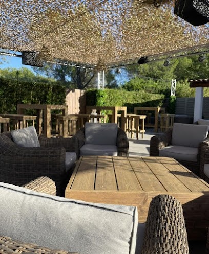 Bahia, Bar à Salon-de-Provence