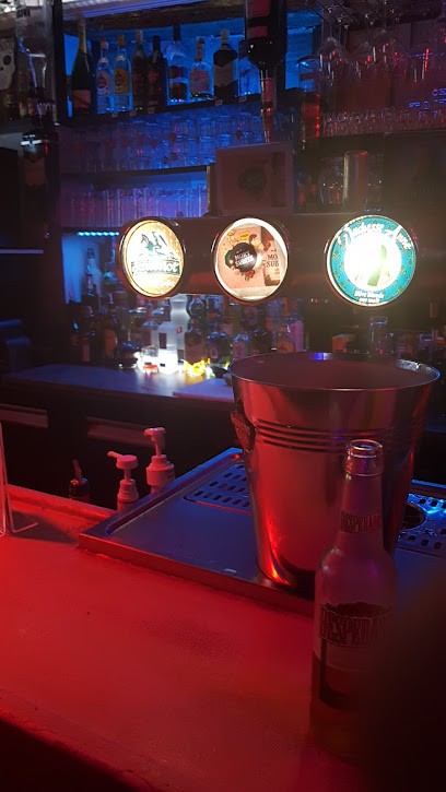 Lance L'eau Bar, Bar à Dol-de-Bretagne