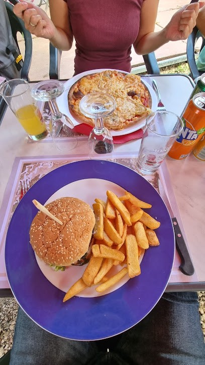 Au Champ Des Rêves, Bar à Plaimpied-Givaudins