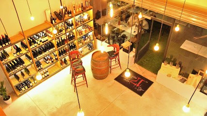 Le 17 Coustellet, Bar à Maubec