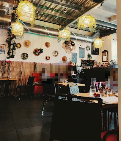 Ajoupa rhumerie, Bar à Biarritz