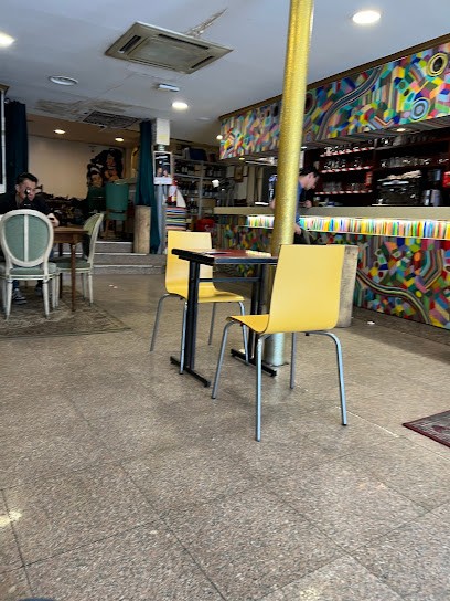 Balto OtlaB, Bar à Montreuil