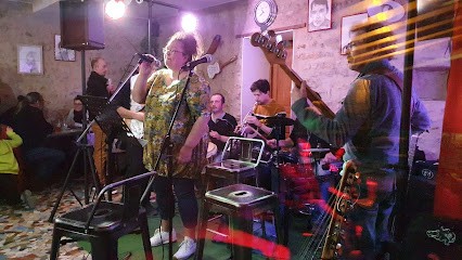 Chez Charly, Bar à Escurolles