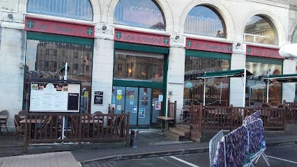 Les Arcades, Bar à Laon