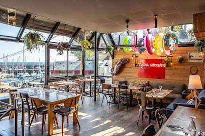 Les Garçons Du Port, Bar à Groix