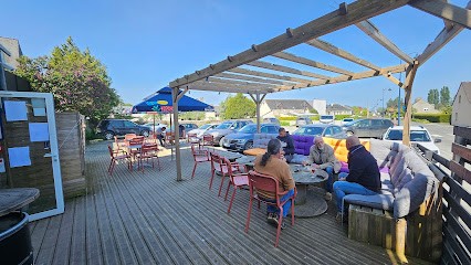 Le Saint Bebar, Bar à Saint-Broladre