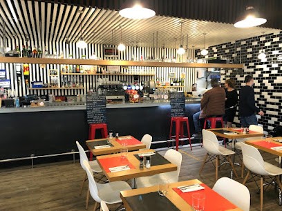 La Rezéenne, Bar à Rezé