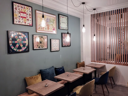 Le Chauve Qui Rit - Bar À Jeux De Société Et Boutique, Bar à Paris 09