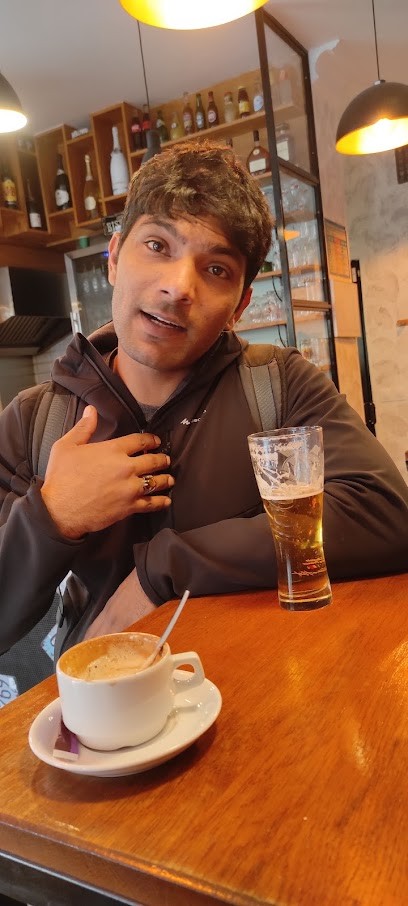 Les 5 Frères, Bar à Drancy