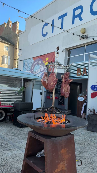 L'insolite Retro-Guinguette Bar à Montmorillon