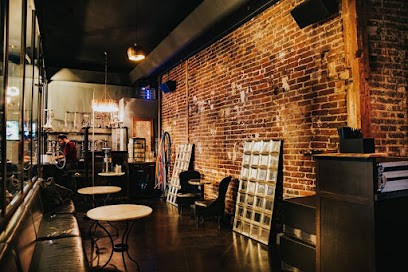 Yala Paris, Bar à Paris 08