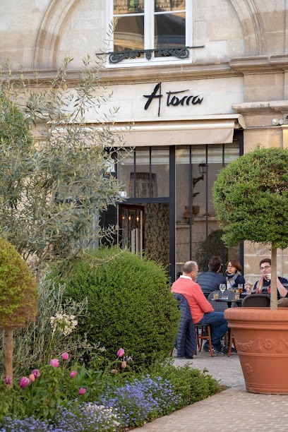 A Torra, Bar à Tours
