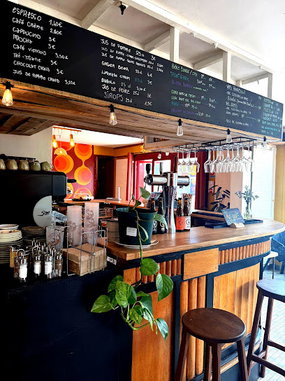 Le Renard Se Marre, Bar à la Ferté-en-Ouche