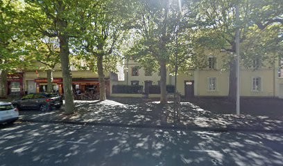 Larger Jacques Pierre, Bar à Feurs