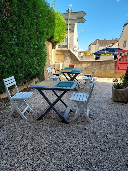 Comme à La Maison, Bar à Ladoix-Serrigny