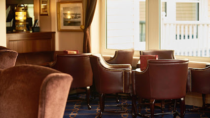 Captain's Quarters, Bar à Chessy