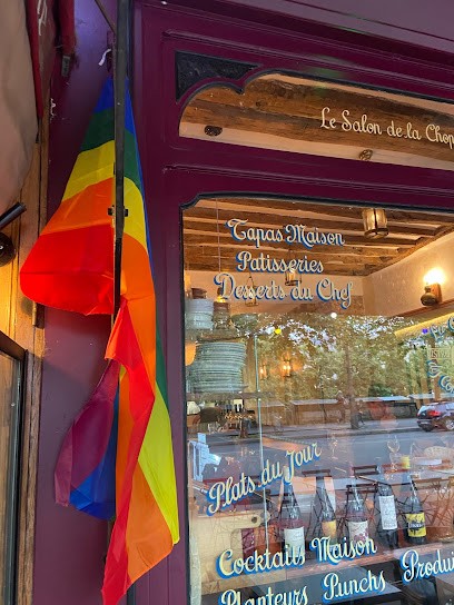 Mug Of Companions, Bar à Paris 04