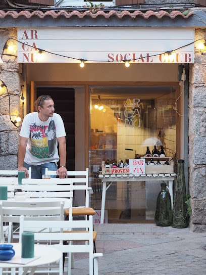 Arcanu, Bar à Porto-Vecchio