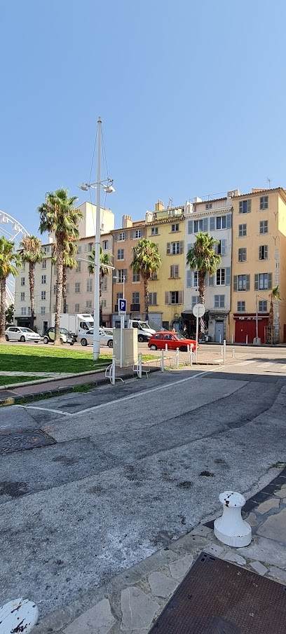 The Finnians, Bar à Toulon