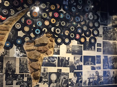 Local Rock, Bar à Paris 19