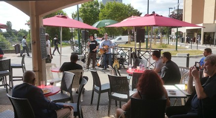 Le Jour M'aime, Bar à Gagny