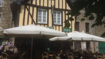 Au Vieux Saint Sauveur, Bar à Dinan