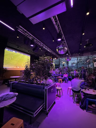 Nodd Bar, Bar à Courbevoie