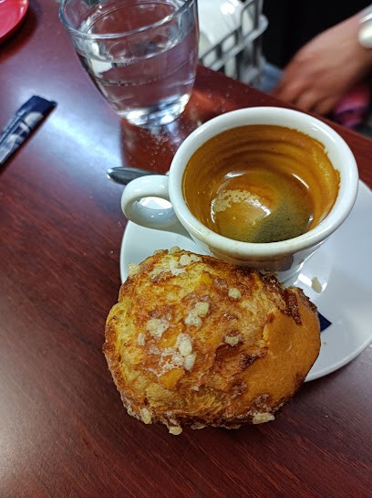 Cafe Des Sports, Bar à Creil