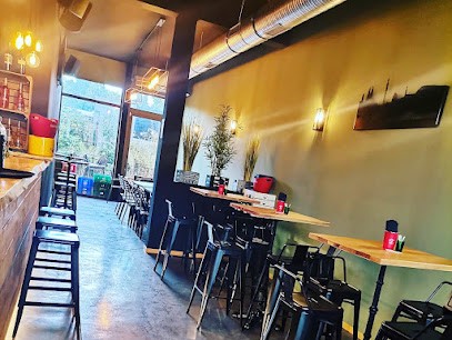 Le POBLE NOU Bar a Tapas, Bar à Allauch