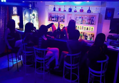 SAPHIR Club – Bar à Hotesses & Striptease - Lyon Sud, Bar à Vourles