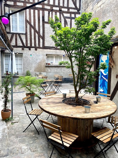 Cubrik, Bar à Tours