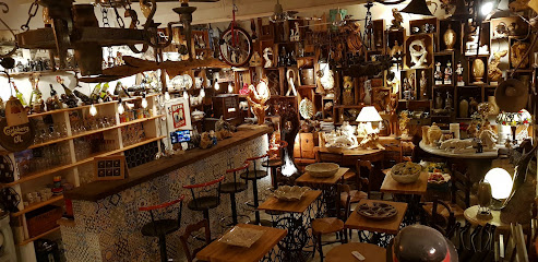 Kai's Monkey Business, Bar à Nice