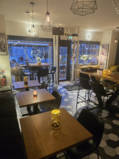 Entre Nous, Bar à Roanne
