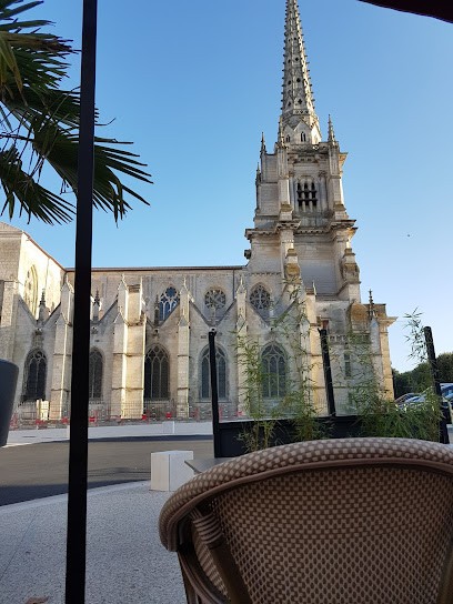 Jaud Michel, Bar à Luçon